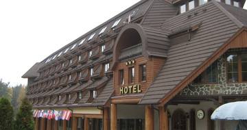 GERARD Corona chestnut Hotel Szymbark